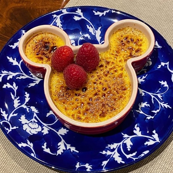 Le Creuset Dining Williams Sonoma Le Creuset Disney Mickey Mouse